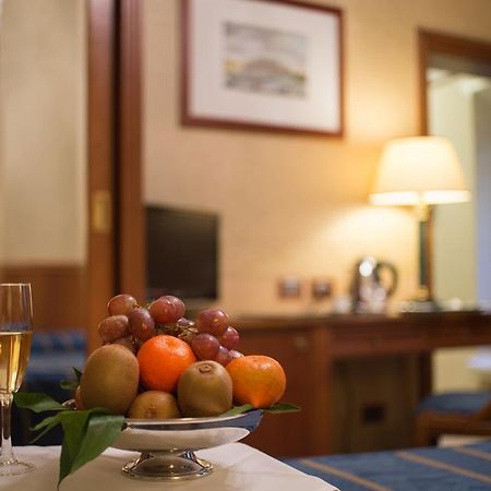 สตรอซซี ปาลาเช โฮเทล Hotel ฟลอเรนซ์ ภายนอก รูปภาพ