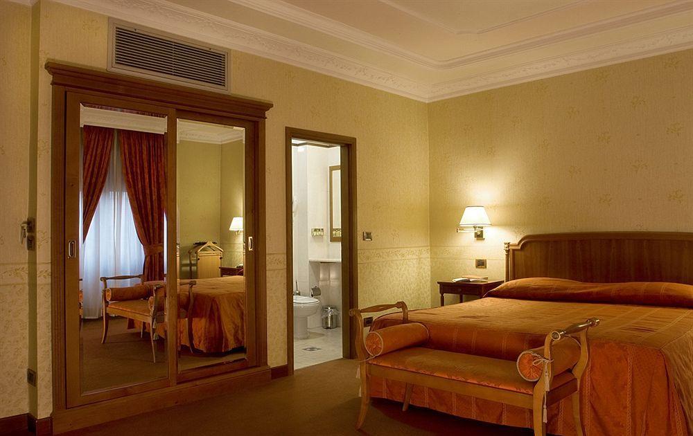 สตรอซซี ปาลาเช โฮเทล Hotel ฟลอเรนซ์ ห้อง รูปภาพ