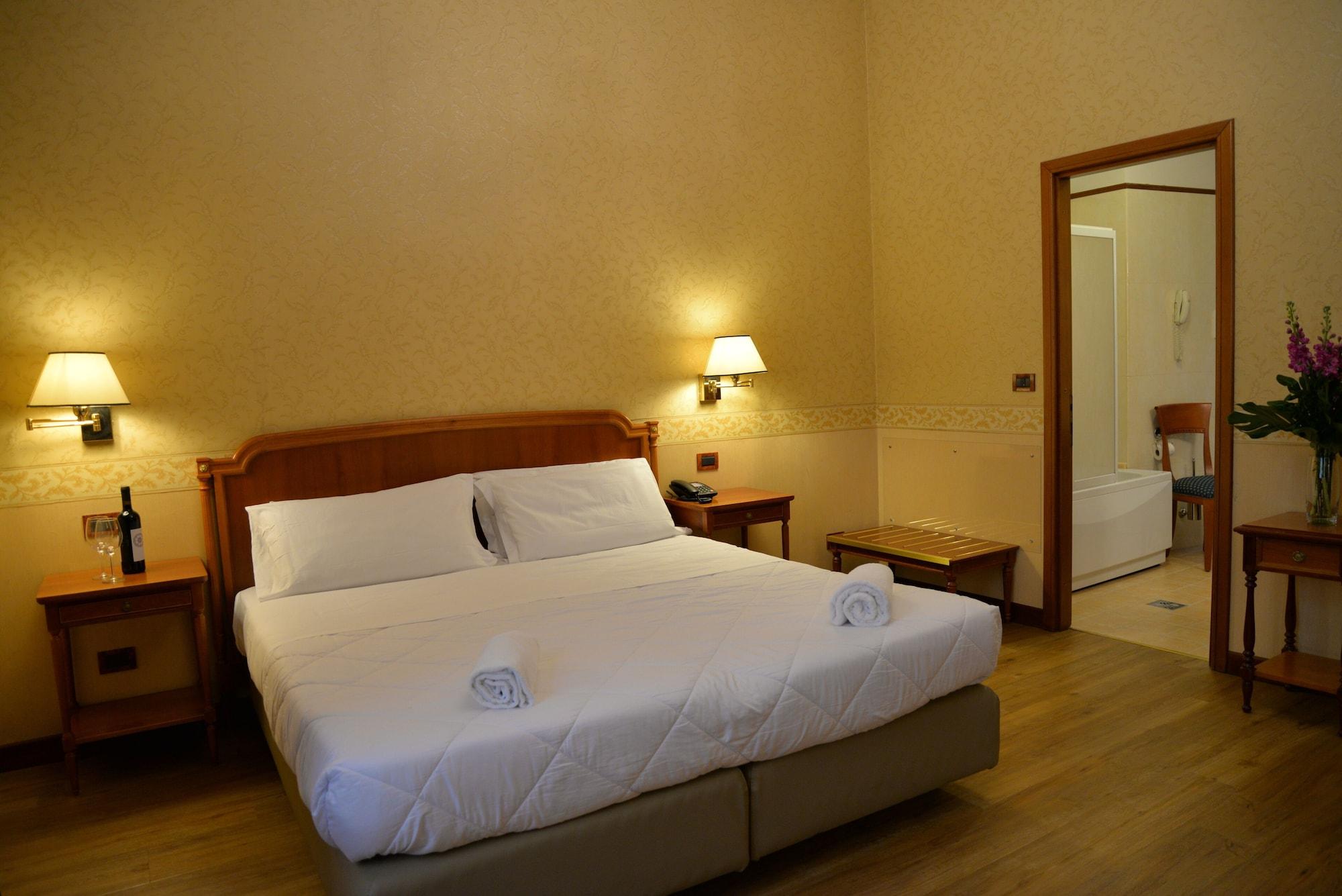 สตรอซซี ปาลาเช โฮเทล Hotel ฟลอเรนซ์ ภายนอก รูปภาพ