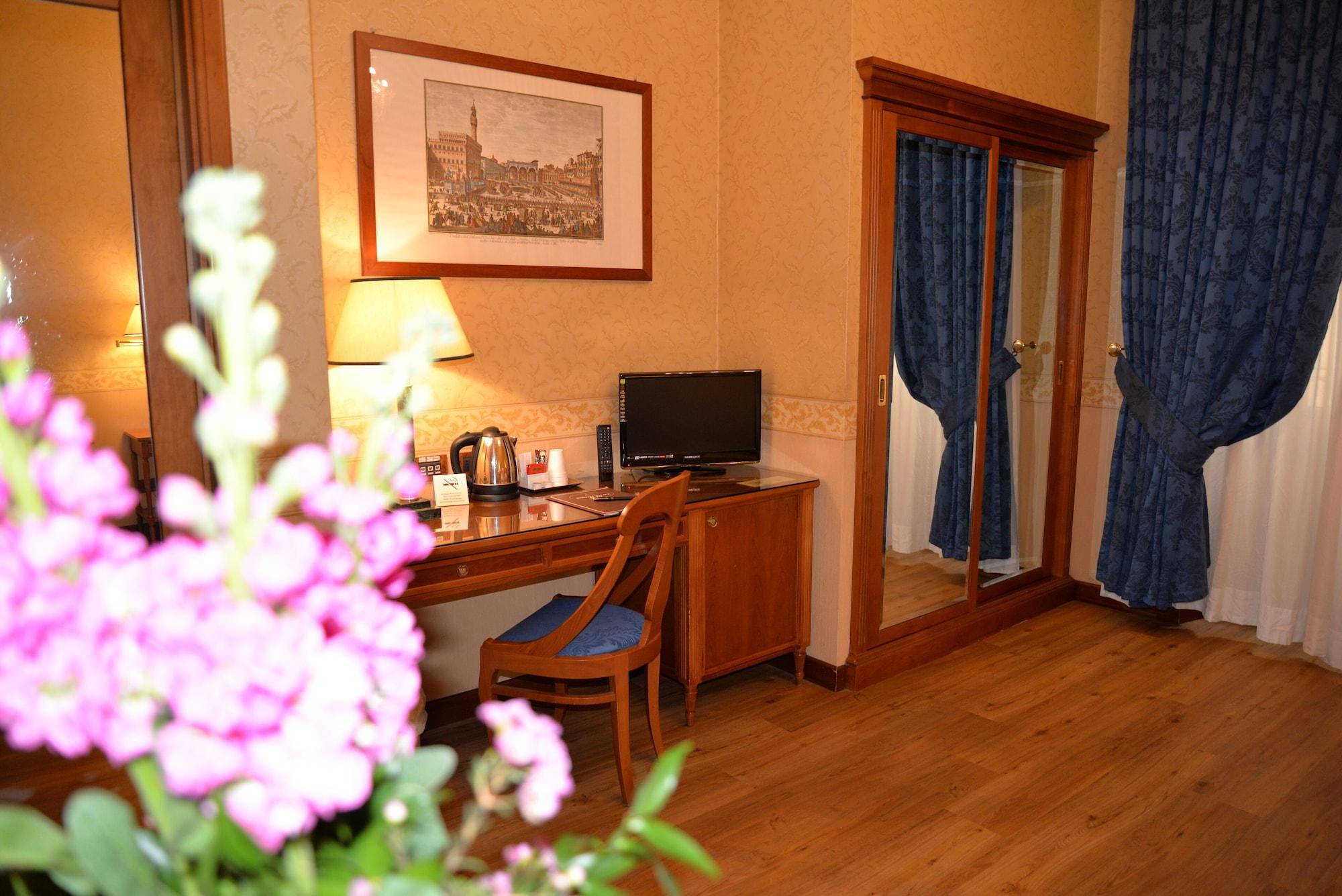 สตรอซซี ปาลาเช โฮเทล Hotel ฟลอเรนซ์ ภายนอก รูปภาพ