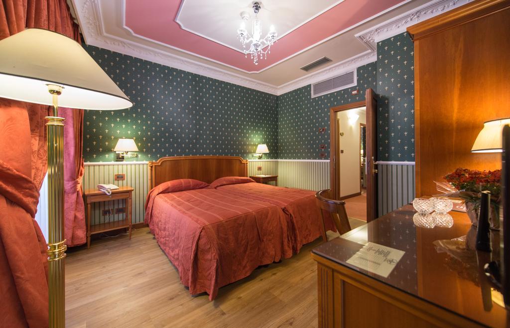 สตรอซซี ปาลาเช โฮเทล Hotel ฟลอเรนซ์ ภายนอก รูปภาพ