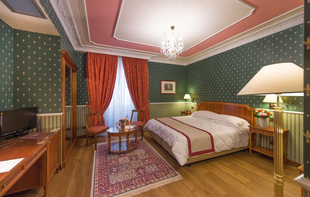 สตรอซซี ปาลาเช โฮเทล Hotel ฟลอเรนซ์ ภายนอก รูปภาพ