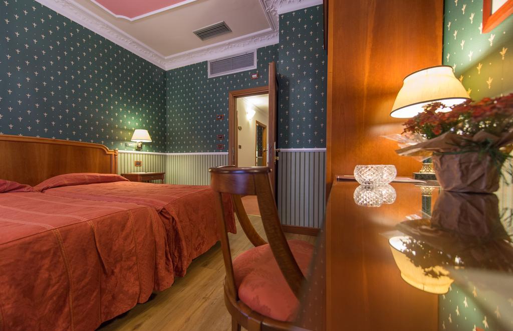 สตรอซซี ปาลาเช โฮเทล Hotel ฟลอเรนซ์ ภายนอก รูปภาพ
