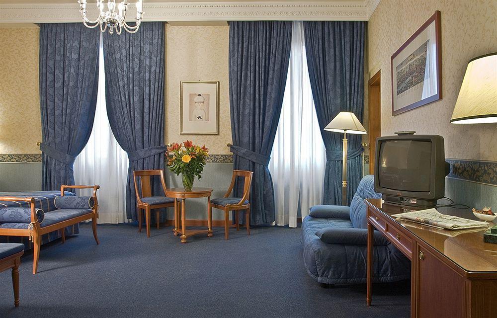 สตรอซซี ปาลาเช โฮเทล Hotel ฟลอเรนซ์ ห้อง รูปภาพ
